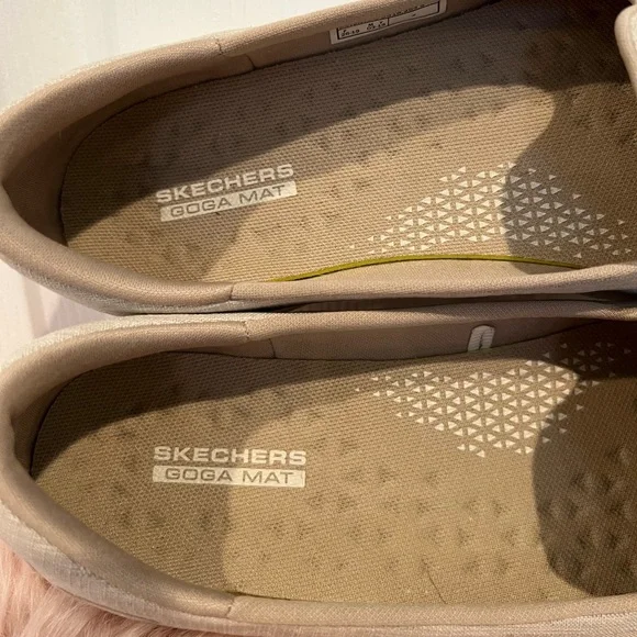 Skechers Slip-on Shoes - Picture 3 of 5